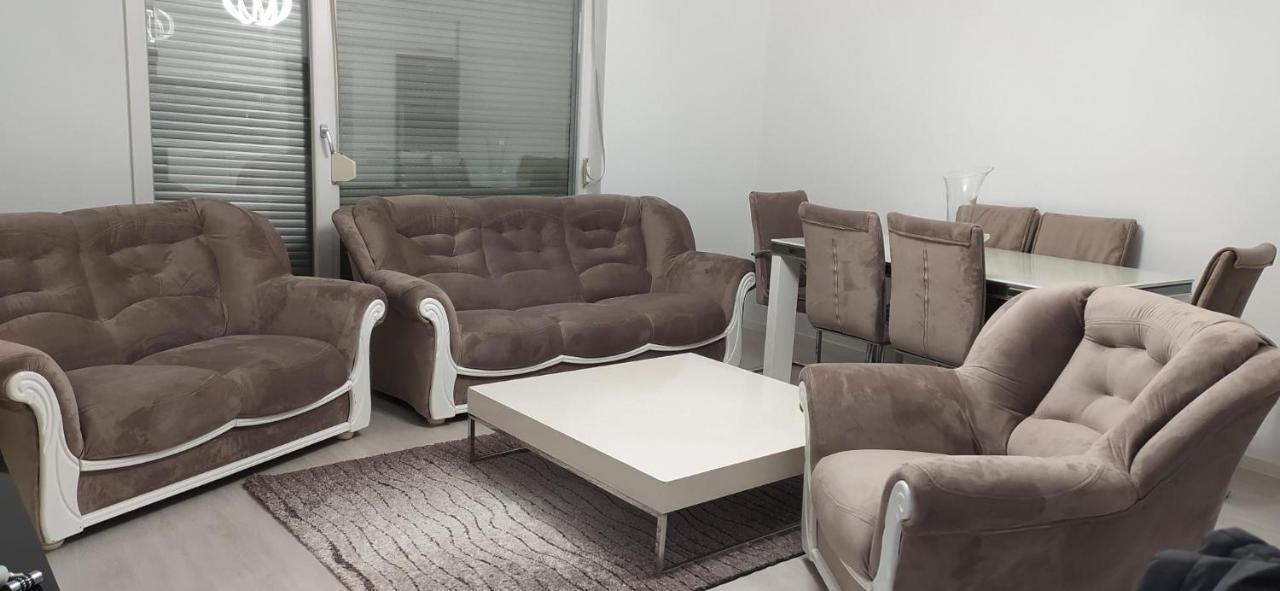 Lovely 2 bedroom condo in Gjilan. Buitenkant foto